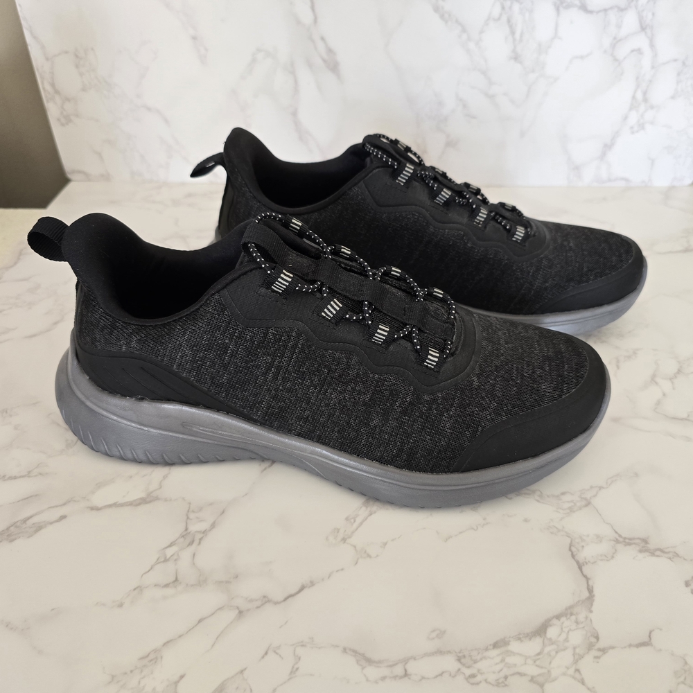 NWOT Men's Athletic Works Rudy Low-Top Wide Width Sneakers - Size 8W